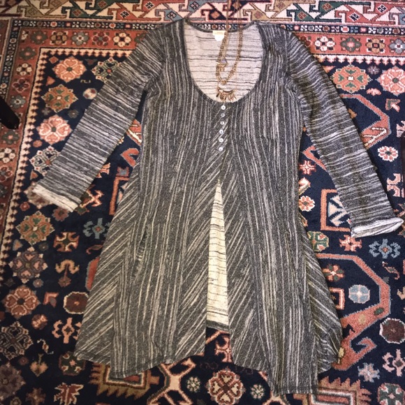 Nathalie Seaver Tunic - Picture 1 of 5